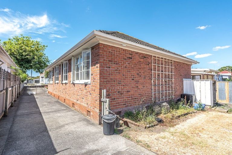 Photo of property in 49 Caius Avenue, Gonville, Whanganui, 4501