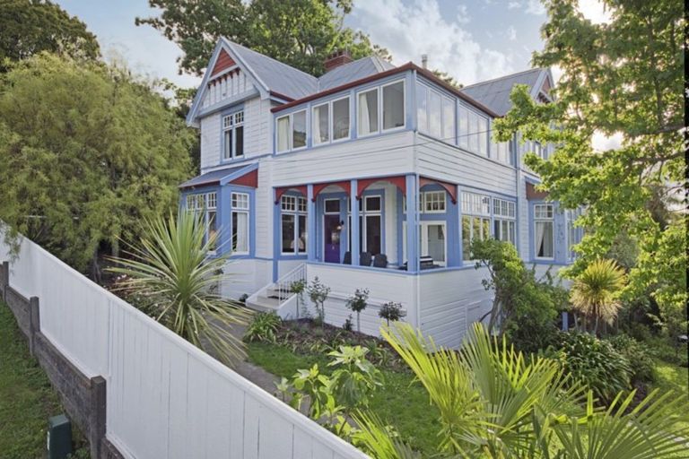 Photo of property in 16 Richmond Avenue, Nelson South, Nelson, 7010