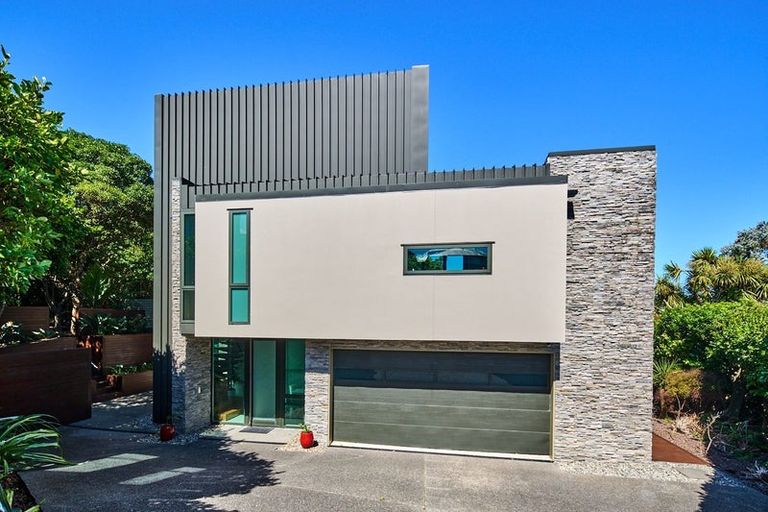 Photo of property in 24d Mandalay Terrace, Khandallah, Wellington, 6035