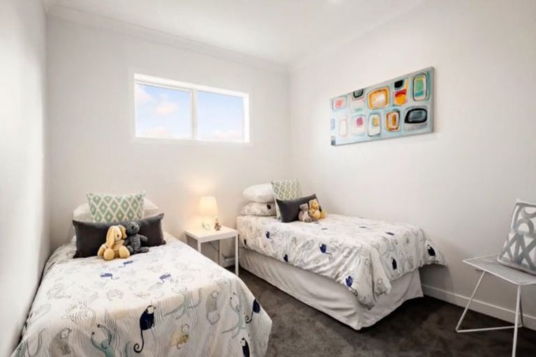 Photo of property in 26b Stottholm Road, Titirangi, Auckland, 0604