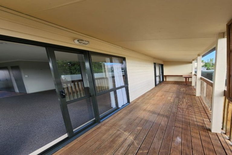 Photo of property in 8 Rembrandt Place, Opaheke, Papakura, 2113