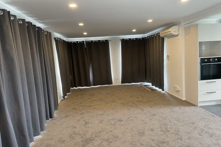 Photo of property in 1/4 Pemberton Avenue, Bayview, Auckland, 0629