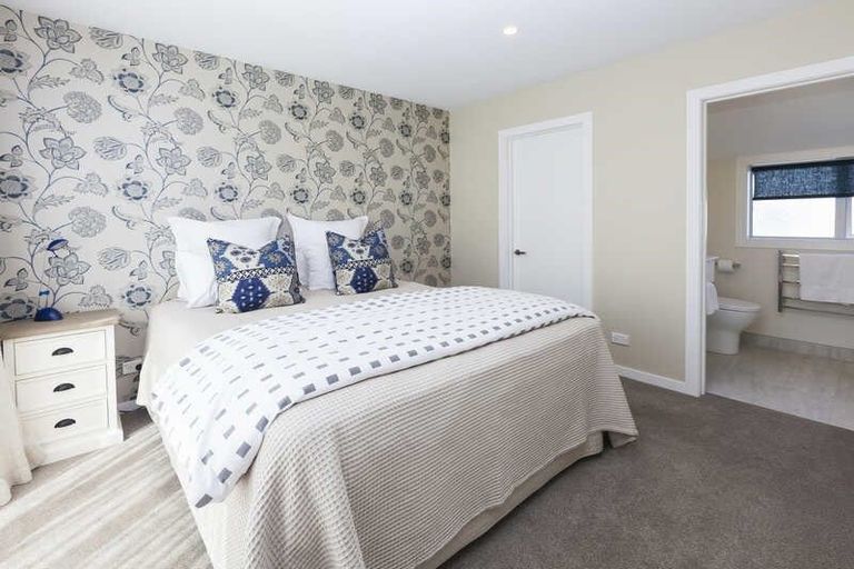 Photo of property in 2/10 Stoneyhurst Street, St Albans, Christchurch, 8014