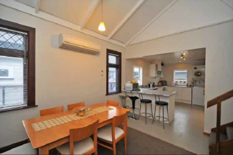 Photo of property in 137 Rongotai Road, Kilbirnie, Wellington, 6022