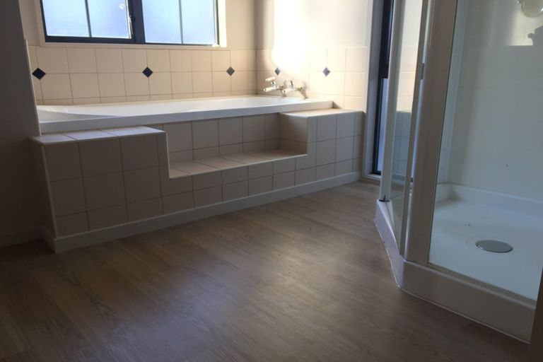 Photo of property in 99 Brockworth Place, Riccarton, Christchurch, 8011