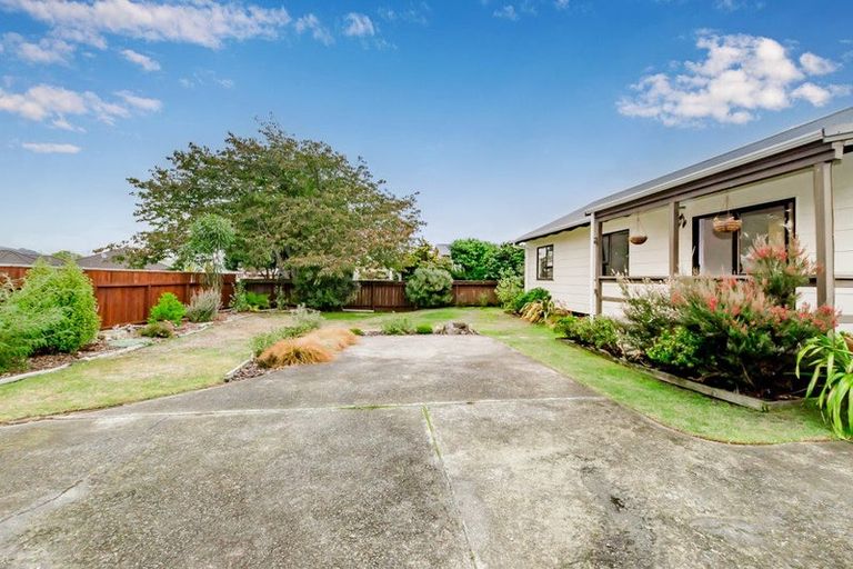 Photo of property in 61 Arawhata Road, Paraparaumu, 5032