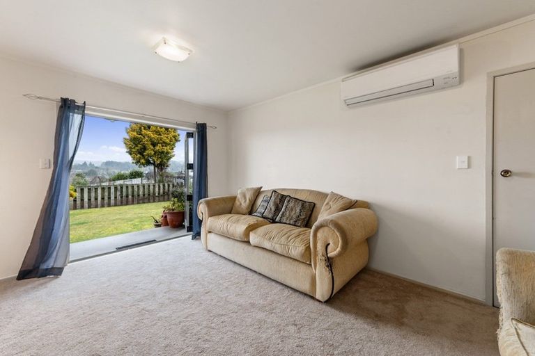 Photo of property in 3 Luxor Place, Pomare, Rotorua, 3015
