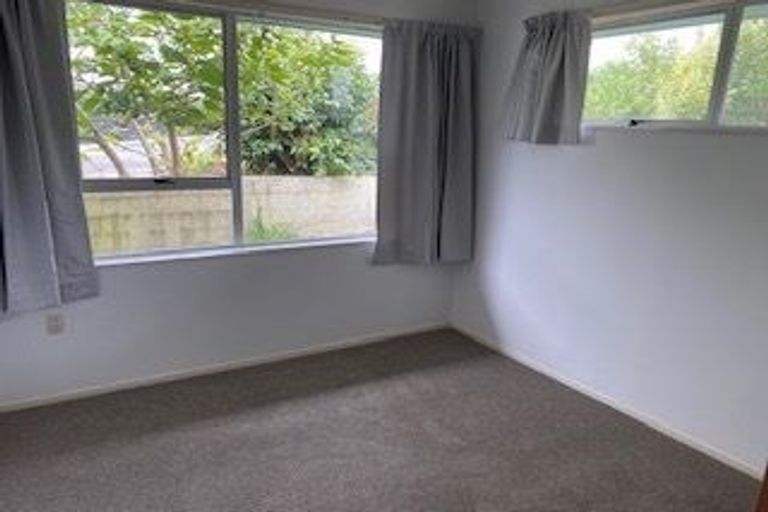 Photo of property in 3 Hori Street, Vogeltown, New Plymouth, 4310