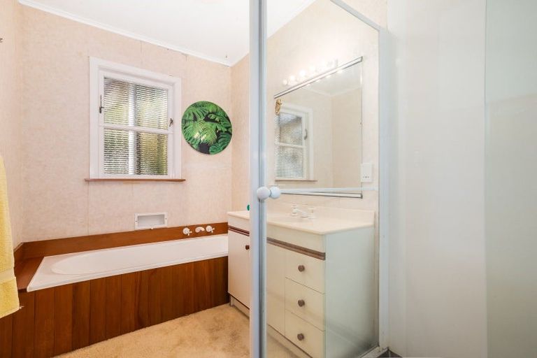 Photo of property in 48 Kiriwai Road, Paremata, Porirua, 5024