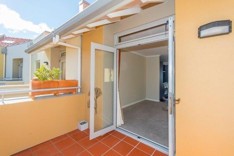 Photo of property in Marrakech Cafe, 73/305 Evans Bay Parade, Hataitai, Wellington, 6021