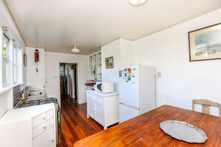Photo of property in 40 Glenpark Avenue, Frankleigh Park, New Plymouth, 4310