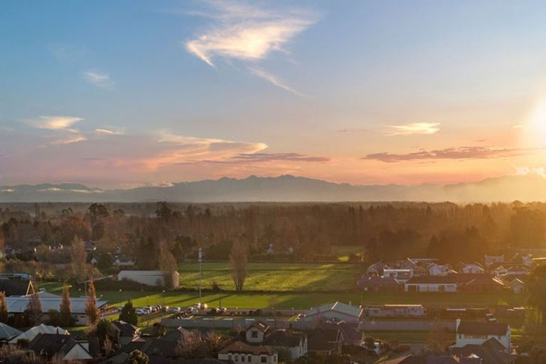 Photo of property in 147 Highsted Road, Casebrook, Christchurch, 8051