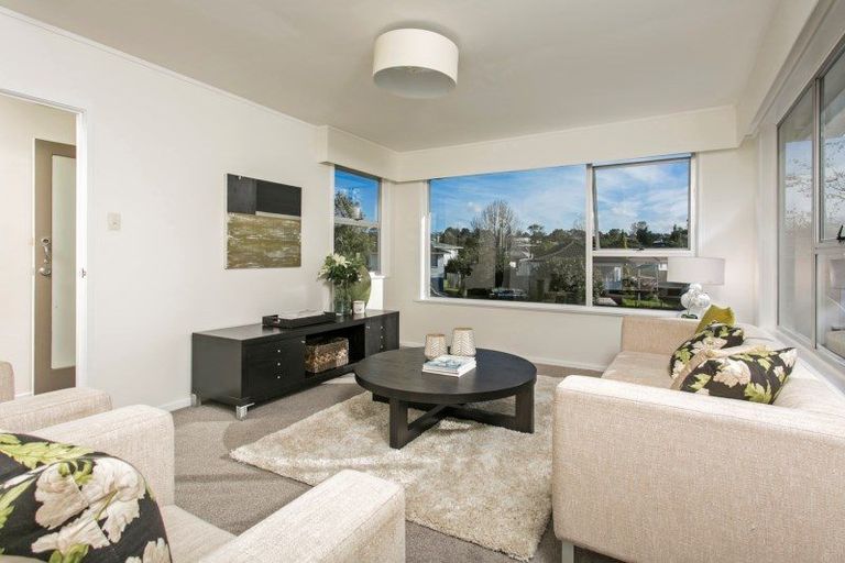Photo of property in 4 Fairdale Place, Birkdale, Auckland, 0626