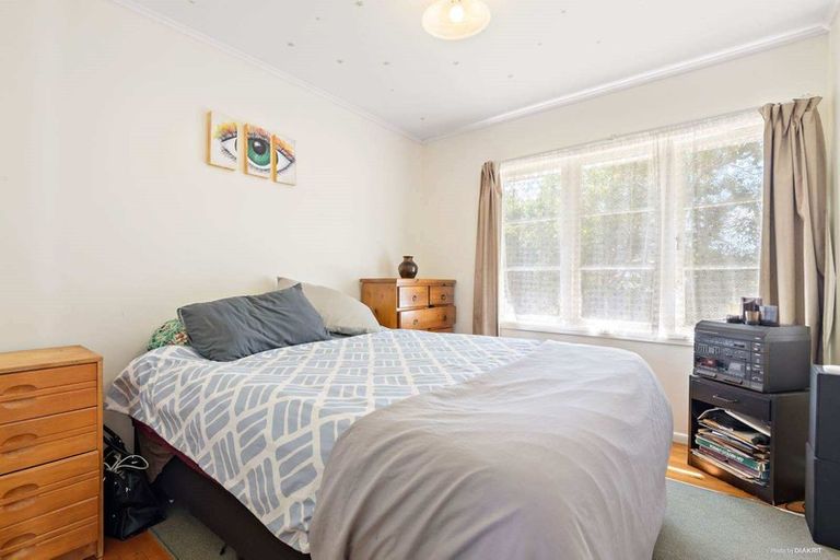 Photo of property in 70 Smythe Road, Henderson, Auckland, 0612