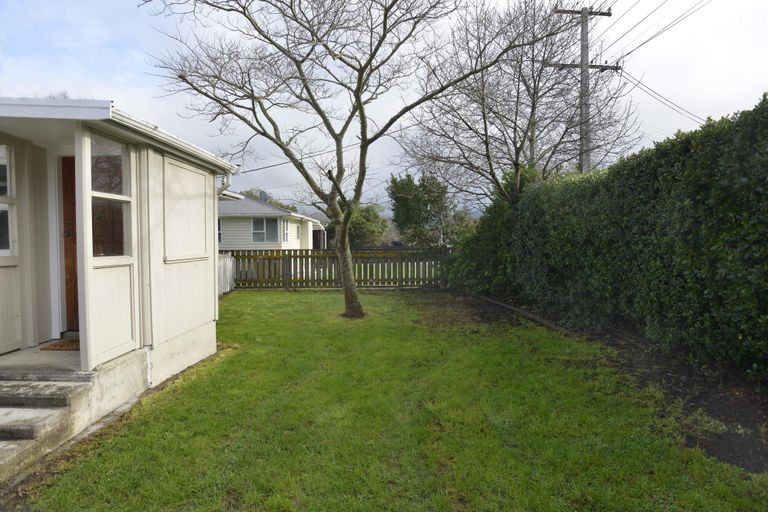 Photo of property in 63 Victoria Street, Carterton, 5713