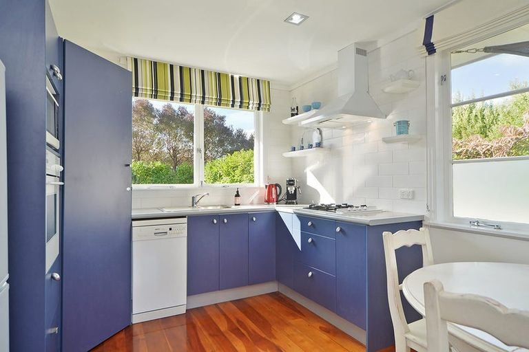 Photo of property in 1a Dublin Street, Martinborough, 5711