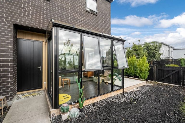 Photo of property in 68 Glidepath Road, Hobsonville, Auckland, 0616