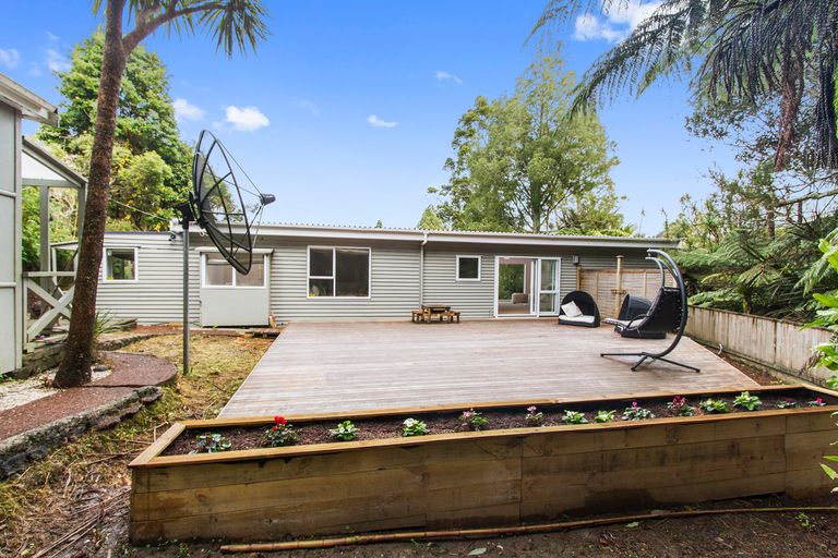 Photo of property in 67 Park Road, Titirangi, Auckland, 0604