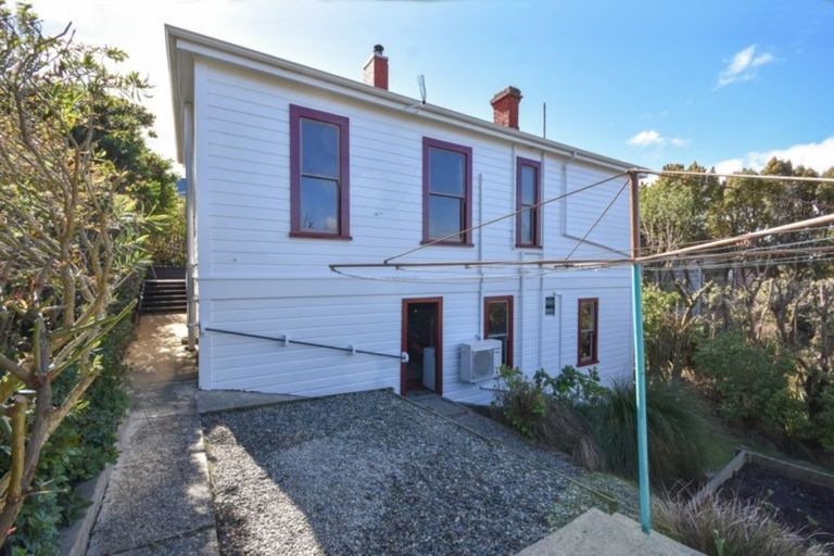 Photo of property in 5 Mosgiel Street, Mornington, Dunedin, 9011