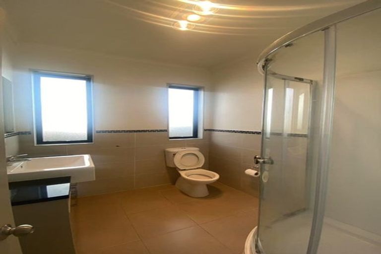 Photo of property in 23 Andy Crescent, Flat Bush, Auckland, 2016