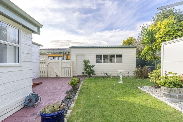 Photo of property in 90 Hakanoa Street, Huntly, 3700