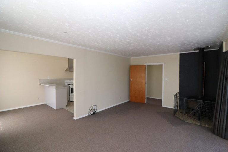 Photo of property in 5 Davidson Crescent, Hornby, Christchurch, 8042