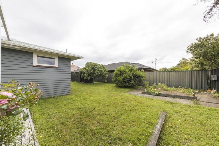 Photo of property in 12 Parata Street, Hokowhitu, Palmerston North, 4410