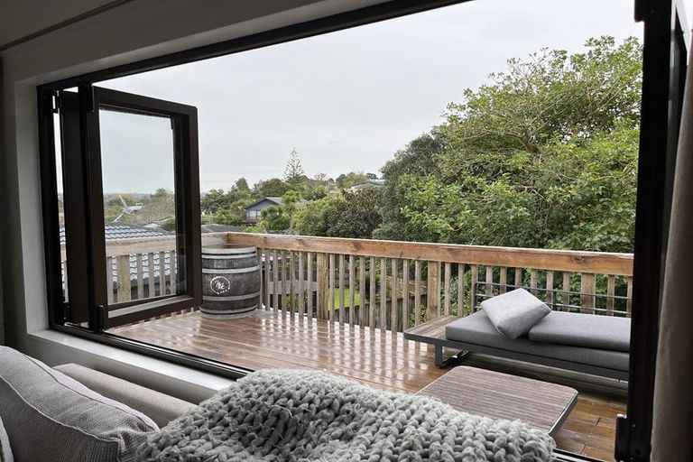 Photo of property in 77 Vipond Road, Stanmore Bay, Whangaparaoa, 0932