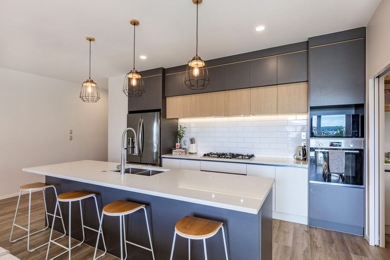 Photo of property in 69 Nobilo Road, Kumeu, 0810