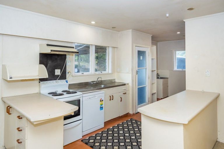 Photo of property in 23 Huia Avenue, Forest Lake, Hamilton, 3200