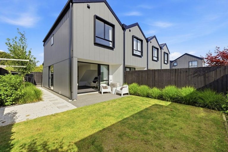 Photo of property in 62d Cleveland Street, Edgeware, Christchurch, 8013