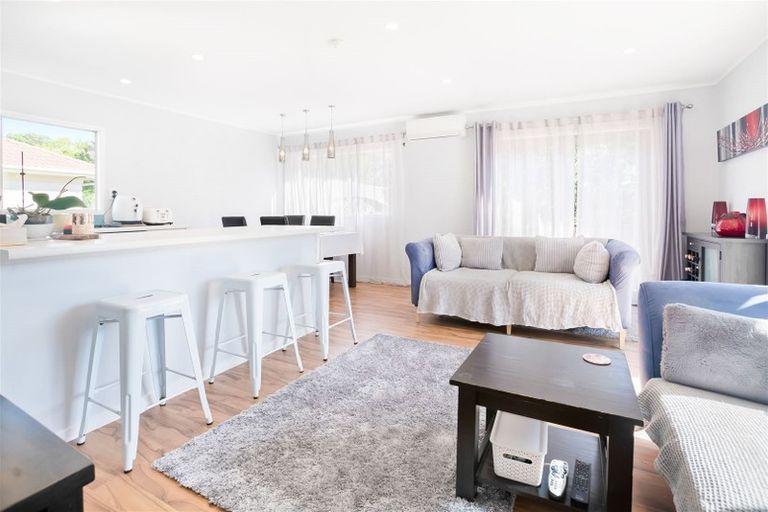 Photo of property in 106 Spinella Drive, Bayview, Auckland, 0629