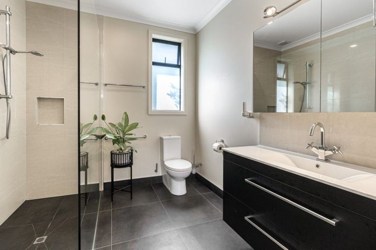 Photo of property in 69b Oraha Road, Kumeu, 0892