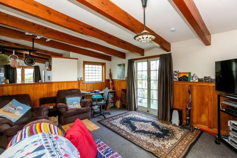 Photo of property in 6 Oriental Street, Welbourn, New Plymouth, 4312