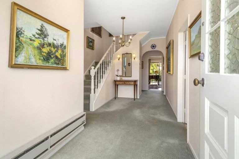 Photo of property in 3 Mckeefry Grove, Tawa, Wellington, 5028