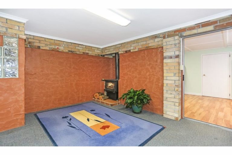 Photo of property in 8 Youngs Road, Papakura, 2110