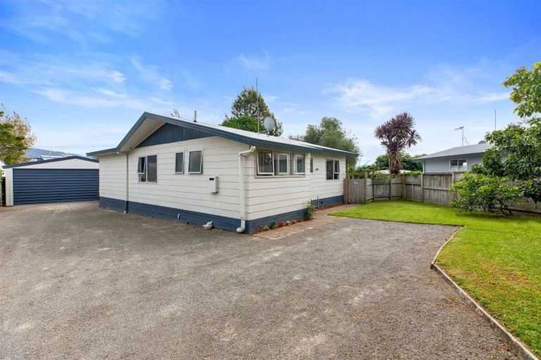 Photo of property in 12 Conifer Place, Te Puke, 3119