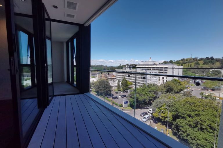 Photo of property in 2/218 Green Lane West, Epsom, Auckland, 1051