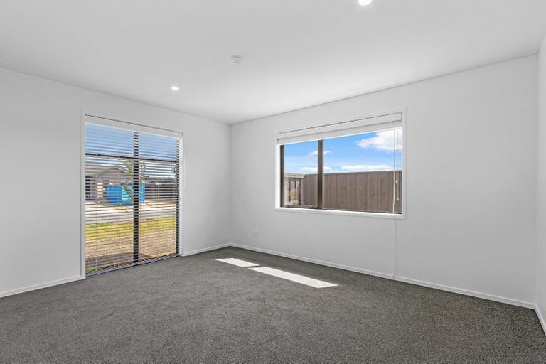 Photo of property in 6 Weaver Street, Woodend, 7691