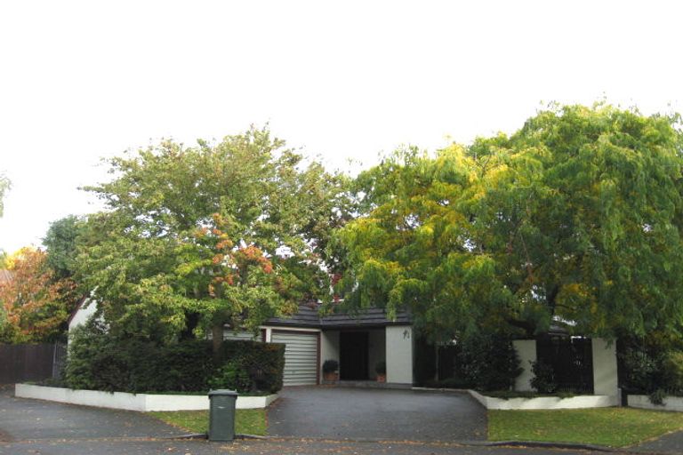 Photo of property in 12 Tripp Place, Ilam, Christchurch, 8041