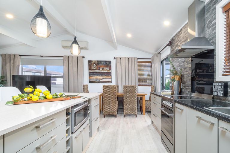 Photo of property in 1 Frame Street, Leamington, Cambridge, 3432