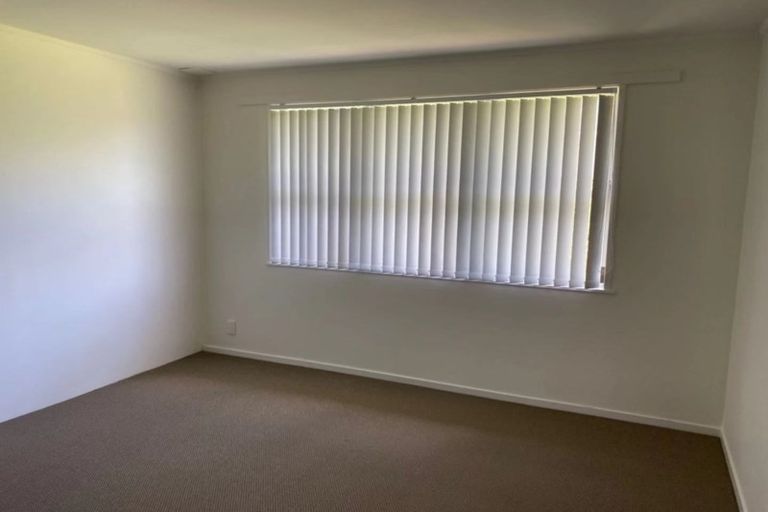 Photo of property in 8-10 Roslyn Road, Mount Wellington, Auckland, 1060