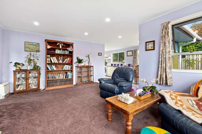 Photo of property in 123 Weatherly Road, Torbay, Auckland, 0630