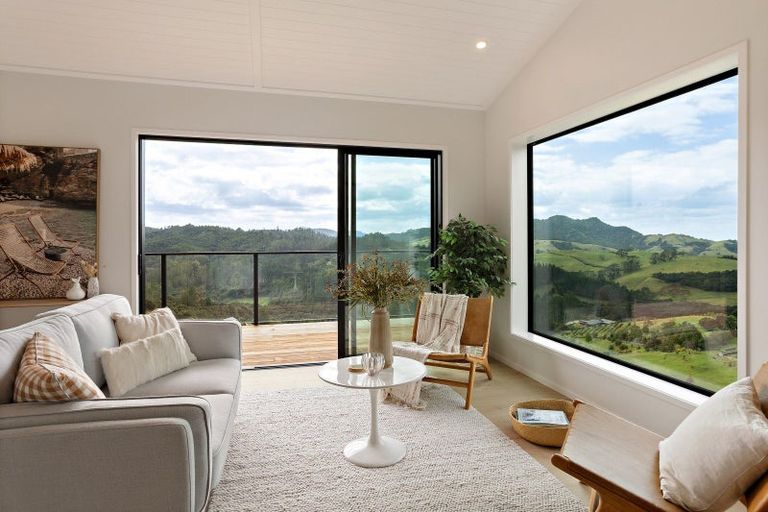 Photo of property in 1a Tarapatiki Drive, Whitianga, 3510