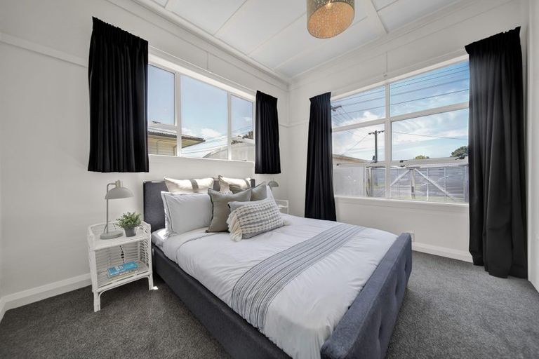 Photo of property in 20 Ropiha Street, Fitzroy, New Plymouth, 4312