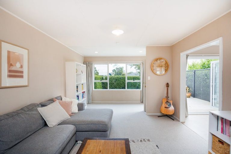 Photo of property in 6 Rennie Avenue, Milson, Palmerston North, 4414