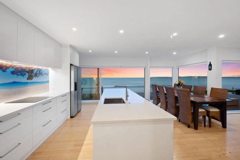 Photo of property in 305 Hibiscus Coast Highway, Orewa, 0931