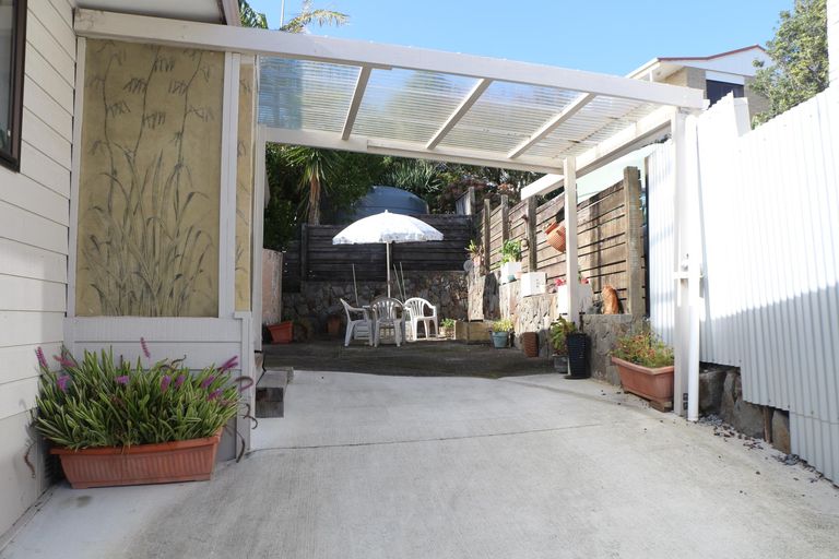 Photo of property in 54 Stratford Drive, Cable Bay, 0420