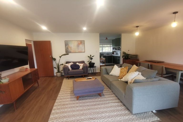 Photo of property in 2/14 Pamela Place, New Lynn, Auckland, 0600