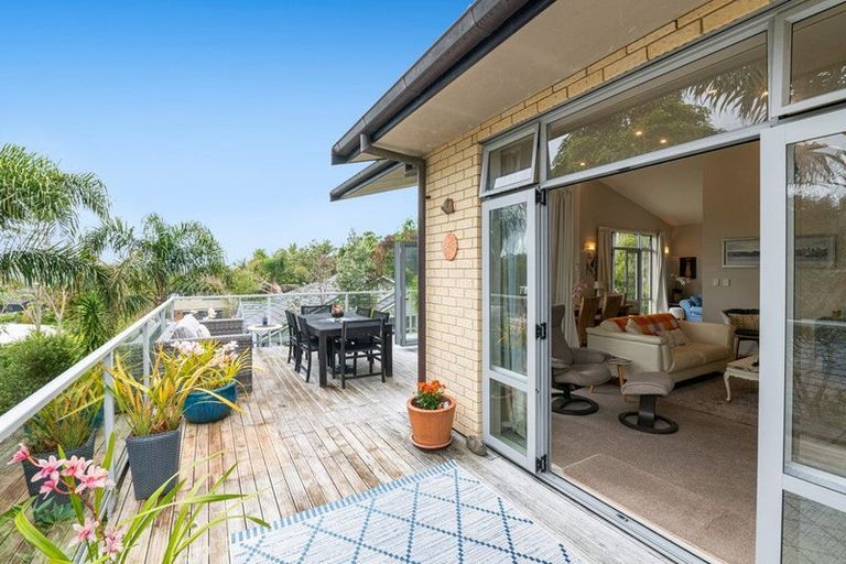 Photo of property in 5 Palm Cove, Arkles Bay, Whangaparaoa, 0932